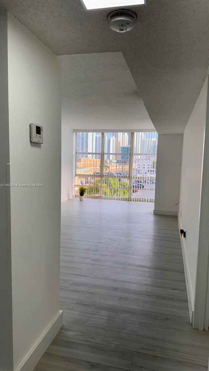 200 172nd St 406, Sunny Isles Beach, Florida 33160, 1 Bedroom Bedrooms, ,1 BathroomBathrooms,Residentiallease,For Rent,200 172nd St 406,A11562221