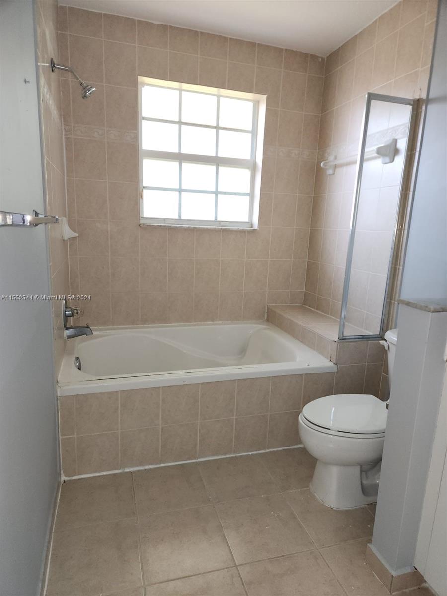9166 NW 40th Pl 9166, Sunrise, Florida 33351, 4 Bedrooms Bedrooms, ,2 BathroomsBathrooms,Residential,For Sale,9166 NW 40th Pl 9166,A11562344