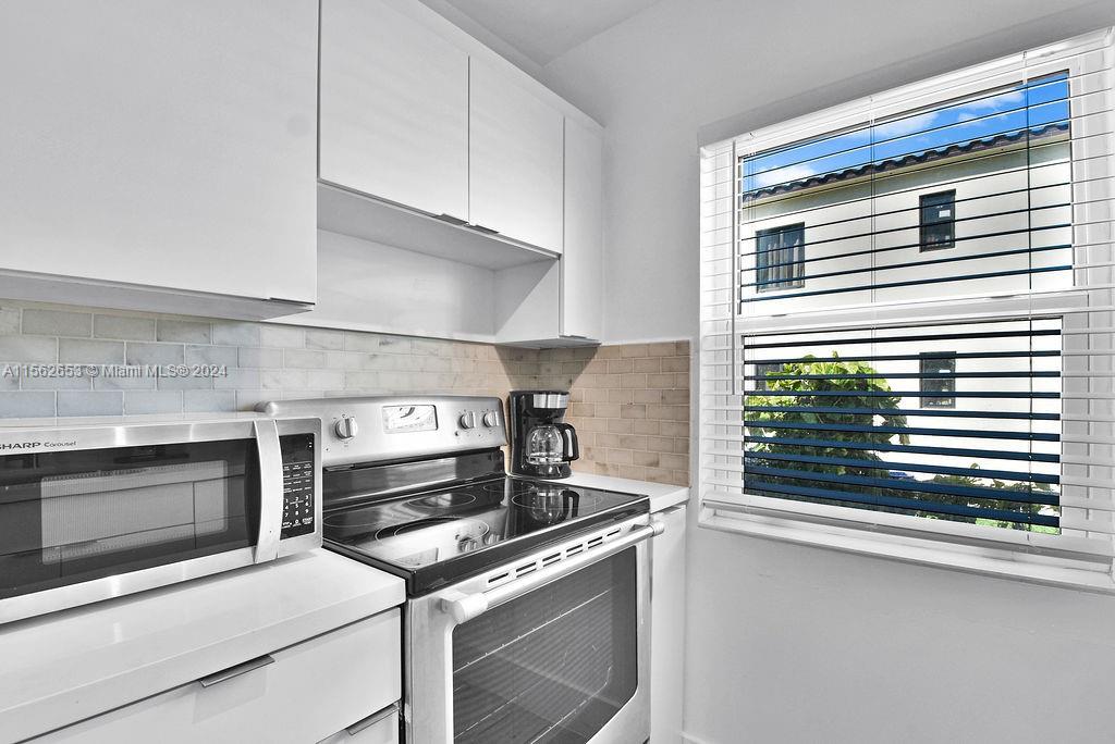 3521 SW 16th St 0, Miami, Florida 33145, 2 Bedrooms Bedrooms, ,1 BathroomBathrooms,Residentiallease,For Rent,3521 SW 16th St 0,A11562653