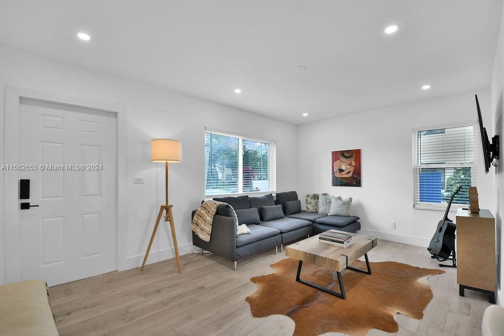 3521 SW 16th St 0, Miami, Florida 33145, 2 Bedrooms Bedrooms, ,1 BathroomBathrooms,Residentiallease,For Rent,3521 SW 16th St 0,A11562653