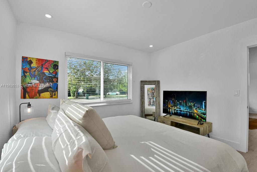 3521 SW 16th St 0, Miami, Florida 33145, 2 Bedrooms Bedrooms, ,1 BathroomBathrooms,Residentiallease,For Rent,3521 SW 16th St 0,A11562653