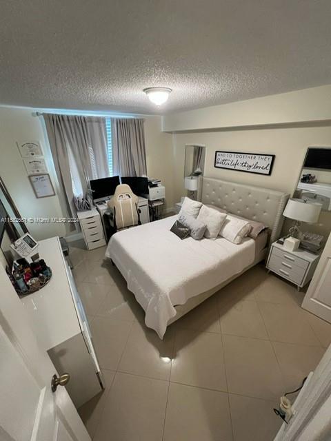 11155 SW 5th Pl 205, Pembroke Pines, Florida 33025, 2 Bedrooms Bedrooms, ,1 BathroomBathrooms,Residentiallease,For Rent,11155 SW 5th Pl 205,A11562661