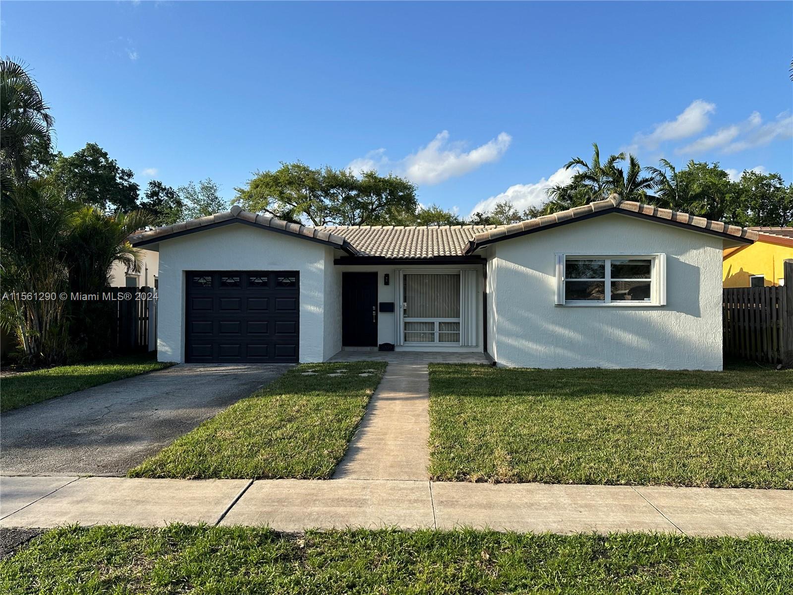5209 Cleveland St, Hollywood, Florida 33021, 3 Bedrooms Bedrooms, ,2 BathroomsBathrooms,Residentiallease,For Rent,5209 Cleveland St,A11561290