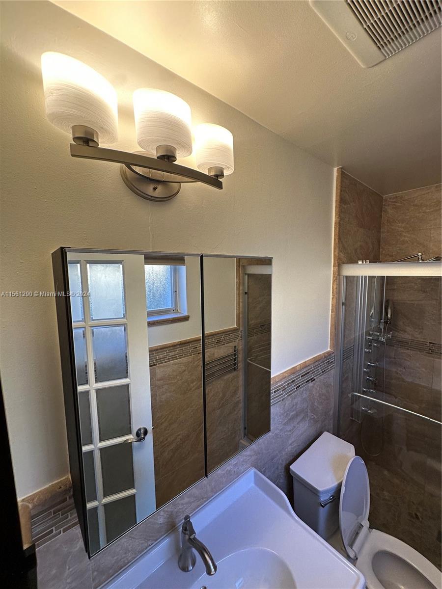 5209 Cleveland St, Hollywood, Florida 33021, 3 Bedrooms Bedrooms, ,2 BathroomsBathrooms,Residentiallease,For Rent,5209 Cleveland St,A11561290