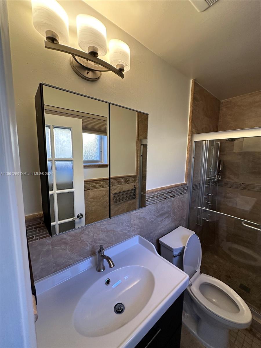 5209 Cleveland St, Hollywood, Florida 33021, 3 Bedrooms Bedrooms, ,2 BathroomsBathrooms,Residentiallease,For Rent,5209 Cleveland St,A11561290