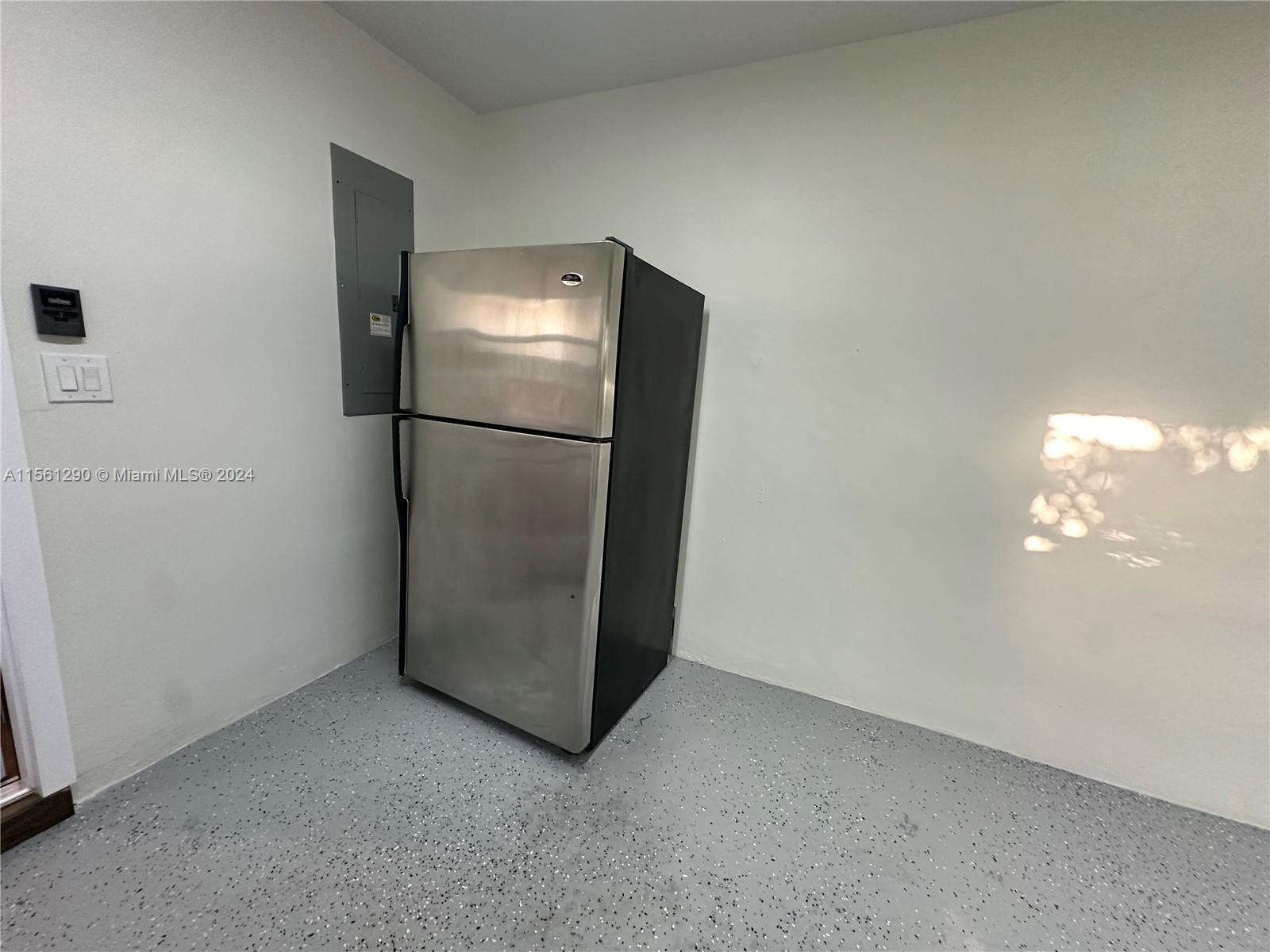 5209 Cleveland St, Hollywood, Florida 33021, 3 Bedrooms Bedrooms, ,2 BathroomsBathrooms,Residentiallease,For Rent,5209 Cleveland St,A11561290