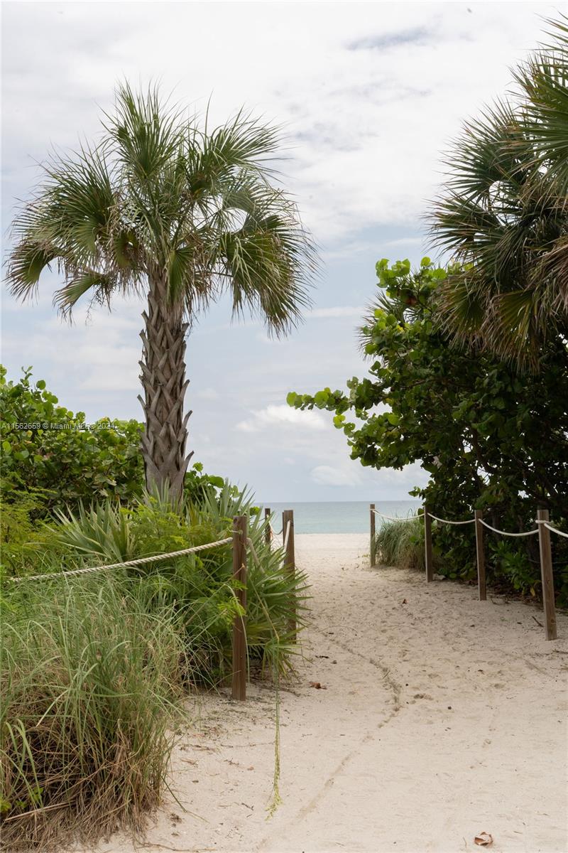 Miami Beach, Florida 33140, 3 Bedrooms Bedrooms, ,3 BathroomsBathrooms,Residential,For Sale,A11562659