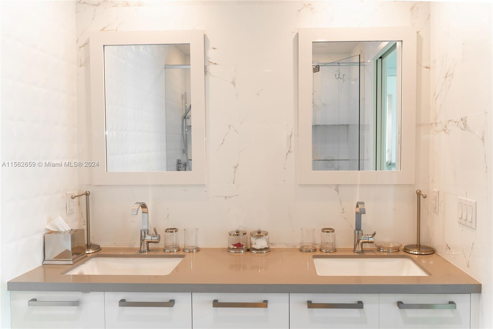 Miami Beach, Florida 33140, 3 Bedrooms Bedrooms, ,3 BathroomsBathrooms,Residential,For Sale,A11562659