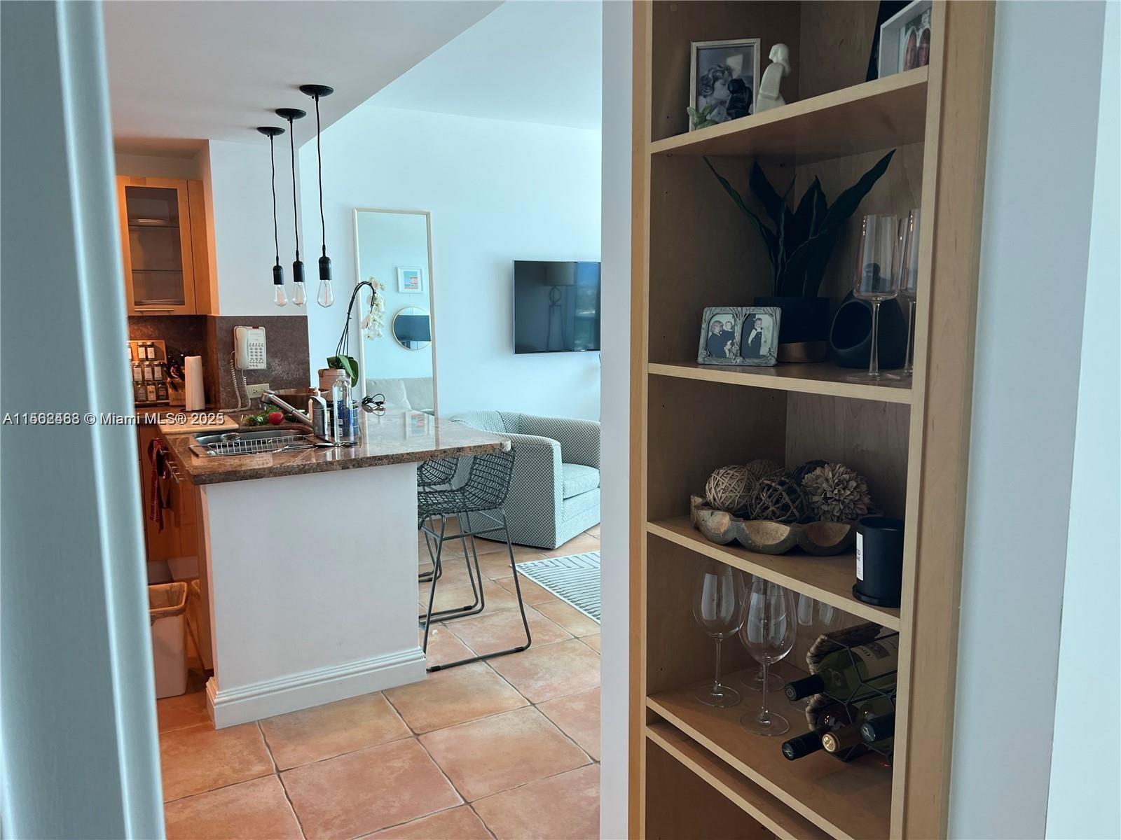 6799 Collins Ave 1501, Miami Beach, Florida 33141, 1 Bedroom Bedrooms, ,1 BathroomBathrooms,Residentiallease,For Rent,6799 Collins Ave 1501,A11562468