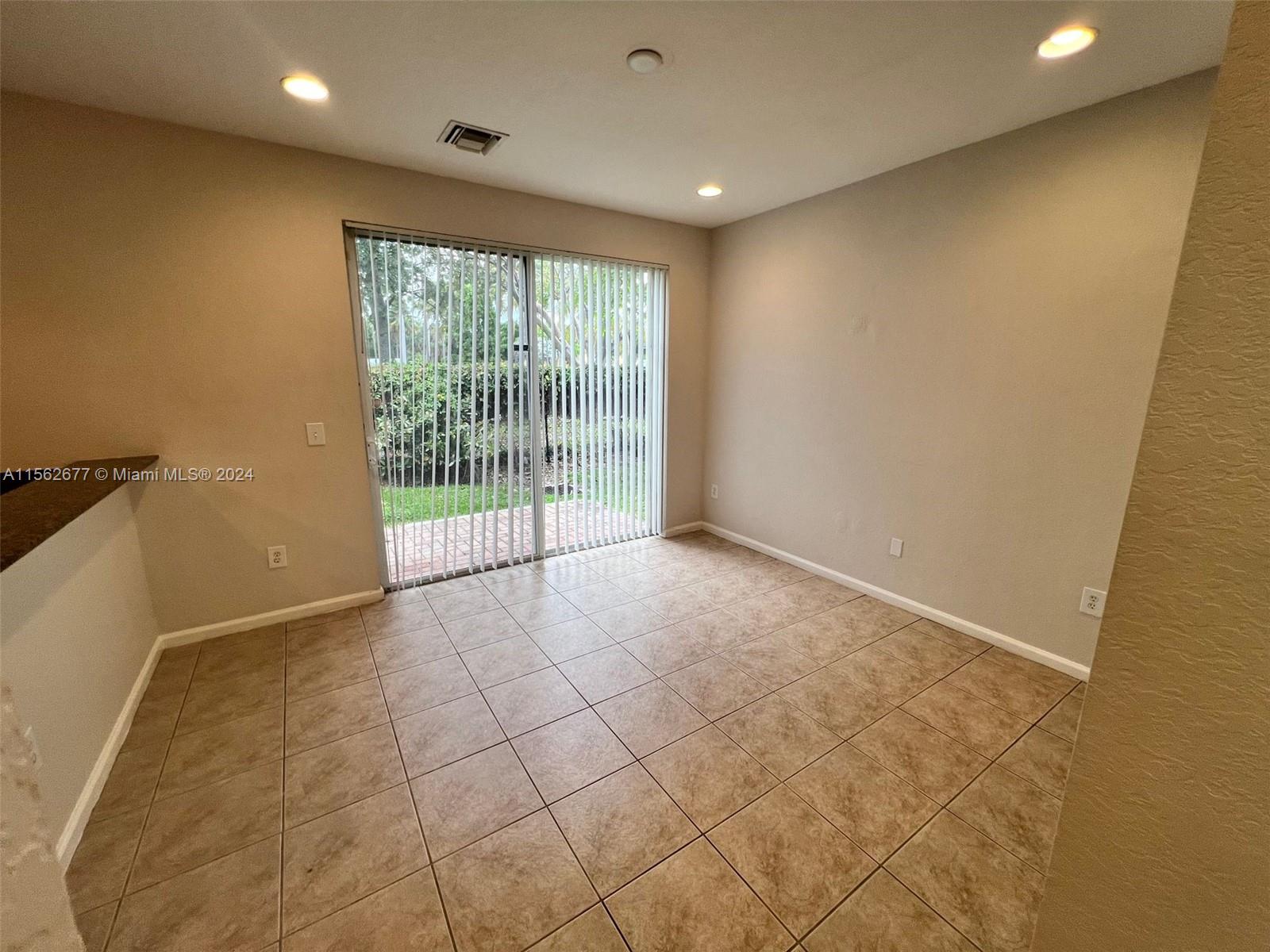 5102 NW 30th Ln, Fort Lauderdale, Florida 33309, 3 Bedrooms Bedrooms, ,2 BathroomsBathrooms,Residentiallease,For Rent,5102 NW 30th Ln,A11562677