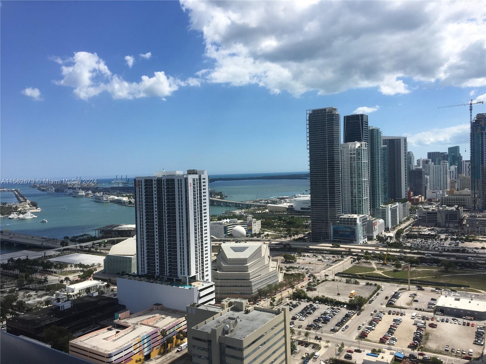 VERY DESIRABLE LINE WITH AMAZING VIEWS AT CANVAS MIAMI.COME TO SEE THIS 1 BEDROOM + DEN. PORCELAIN FLOORS. WINDOWS TREATMENT AND CUSTOM CLOSETS. STAINLESS STEEL APPLIANCES. AMAZING WATER & CITY VIEWS. SOFA IN DEN CONVERTS INTO A BED; FULLY EQUIPPED KITCHEN. TOP NOTCH BUILDING AMENITIES SUCH AS CARDIO AND WEIGHT FACILITY, YOGA, AEROBIC, MASSAGE, SAUNA, MULTI-PURPOSE SOCIAL ROOM, POOLS AND A GREAT DEAL OF RESTAURANTS CLOSE BY. BASIC CABLE AND INTERNET INCLUDED. CURRENT TENANT IN PLACE LEAVING ON JUNE 6TH. BUILDING ALLOWS SHORT-TERM RENTS.