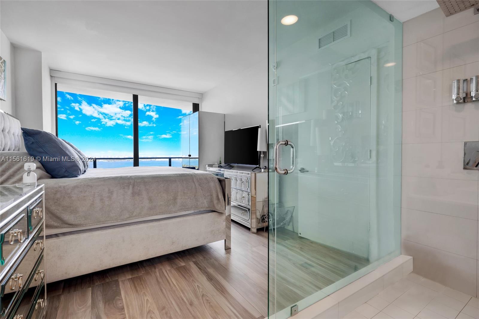 460 NE 28th St 3905, Miami, Florida 33137, 2 Bedrooms Bedrooms, ,2 BathroomsBathrooms,Residentiallease,For Rent,460 NE 28th St 3905,A11561619