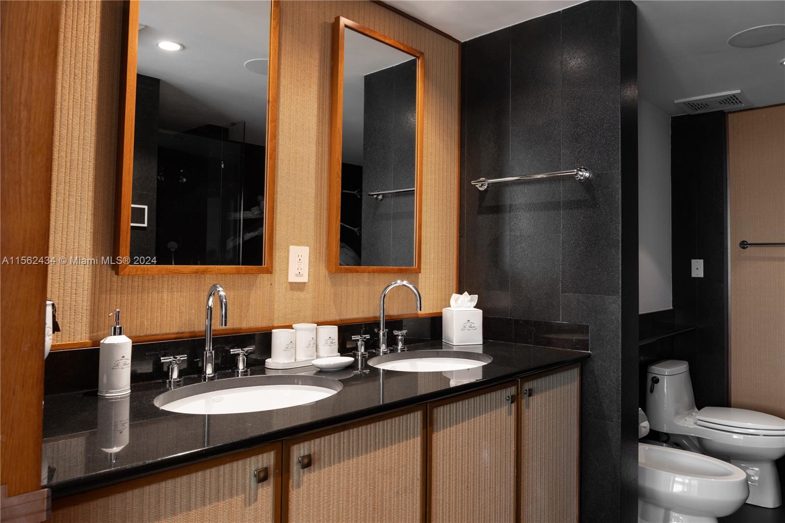 101 20th St 3206, Miami Beach, Florida 33139, 2 Bedrooms Bedrooms, ,2 BathroomsBathrooms,Residentiallease,For Rent,101 20th St 3206,A11562434