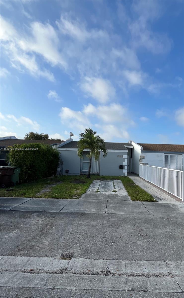 1900 W 72nd St #N/A For Sale A11562728, FL