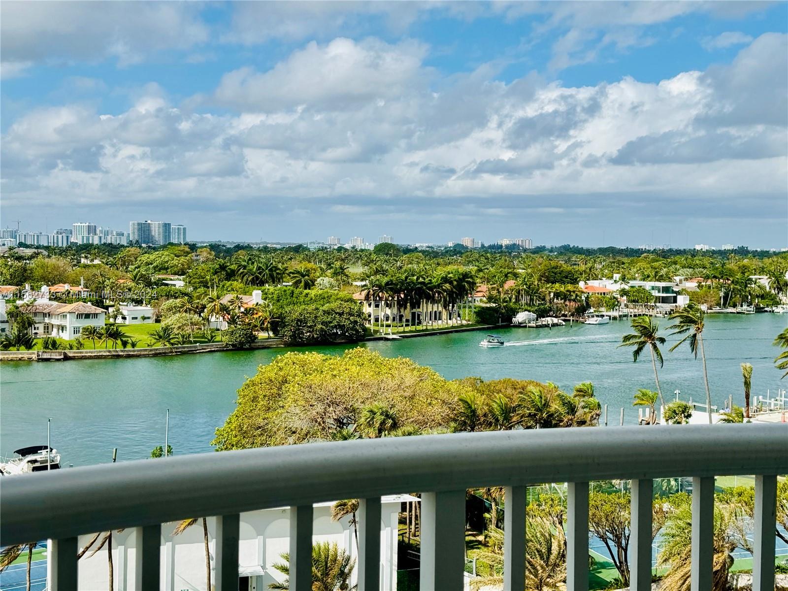 5401 Collins Ave 622, Miami Beach, Florida 33140, 1 Bedroom Bedrooms, ,1 BathroomBathrooms,Residential,For Sale,5401 Collins Ave 622,A11562733
