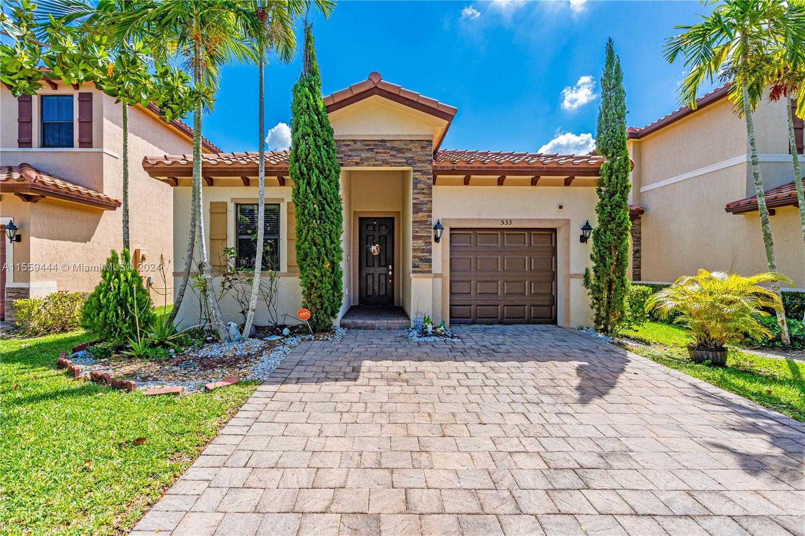 533 SE 34th Ter, Homestead, Florida 33033, 4 Bedrooms Bedrooms, ,2 BathroomsBathrooms,Residential,For Sale,533 SE 34th Ter,A11559444