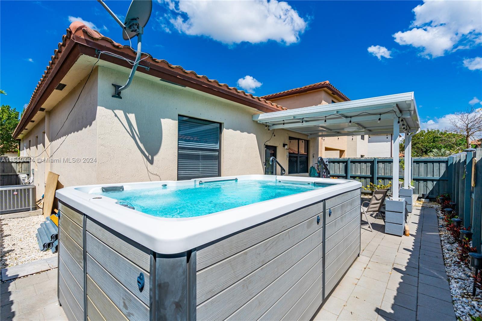 533 SE 34th Ter, Homestead, Florida 33033, 4 Bedrooms Bedrooms, ,2 BathroomsBathrooms,Residential,For Sale,533 SE 34th Ter,A11559444