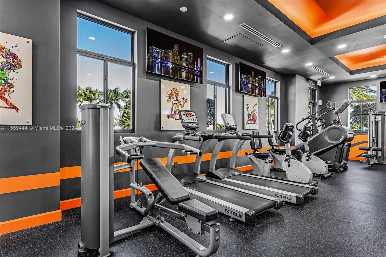 533 SE 34th Ter, Homestead, Florida 33033, 4 Bedrooms Bedrooms, ,2 BathroomsBathrooms,Residential,For Sale,533 SE 34th Ter,A11559444