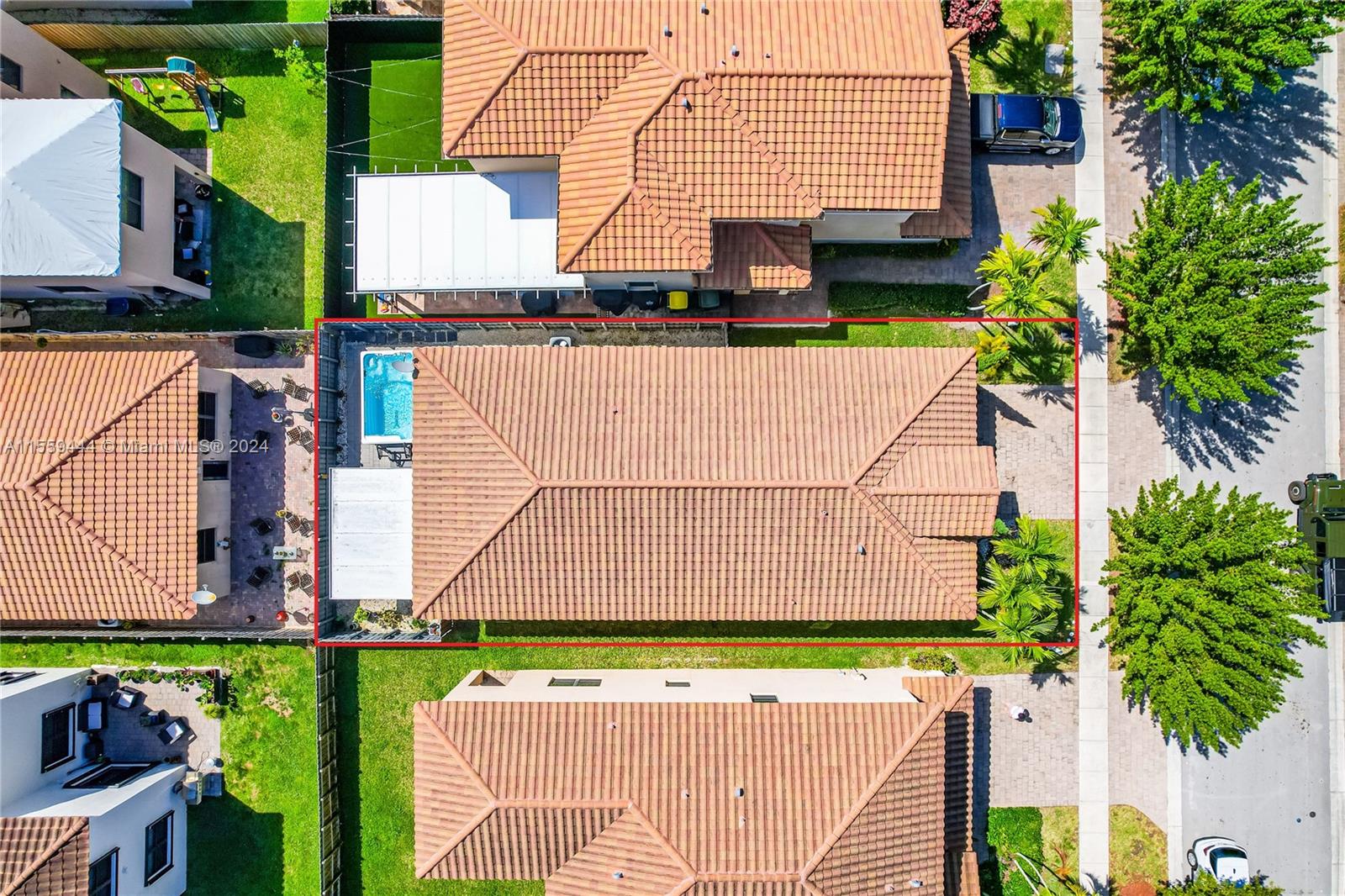 533 SE 34th Ter, Homestead, Florida 33033, 4 Bedrooms Bedrooms, ,2 BathroomsBathrooms,Residential,For Sale,533 SE 34th Ter,A11559444