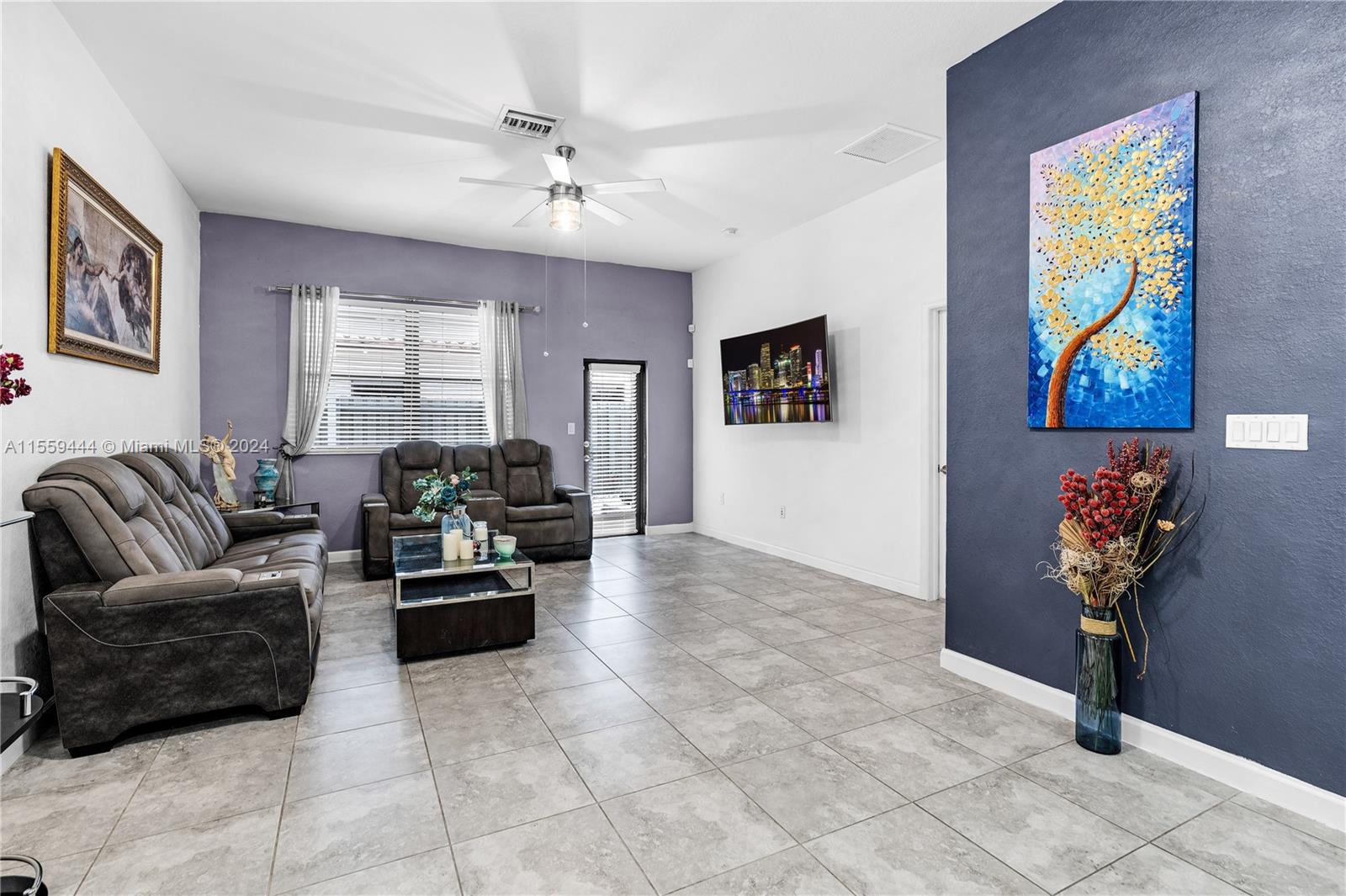 533 SE 34th Ter, Homestead, Florida 33033, 4 Bedrooms Bedrooms, ,2 BathroomsBathrooms,Residential,For Sale,533 SE 34th Ter,A11559444