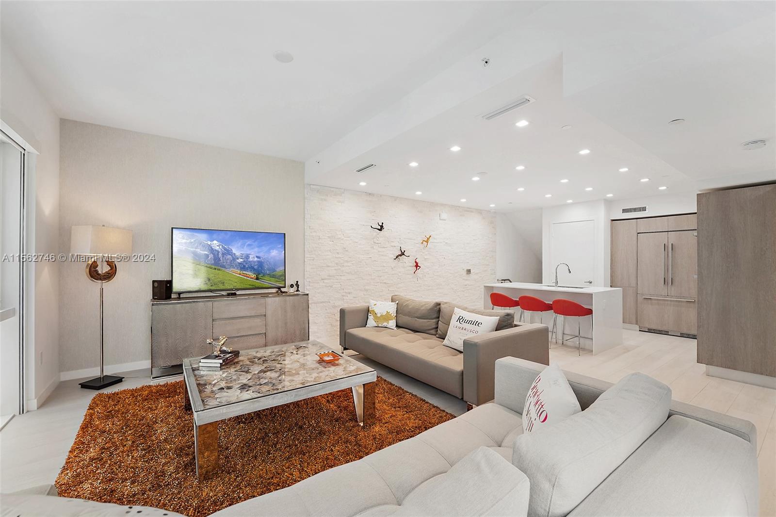 455 NE 39 308, Miami, Florida 33137, 1 Bedroom Bedrooms, ,1 BathroomBathrooms,Residential,For Sale,455 NE 39 308,A11562746