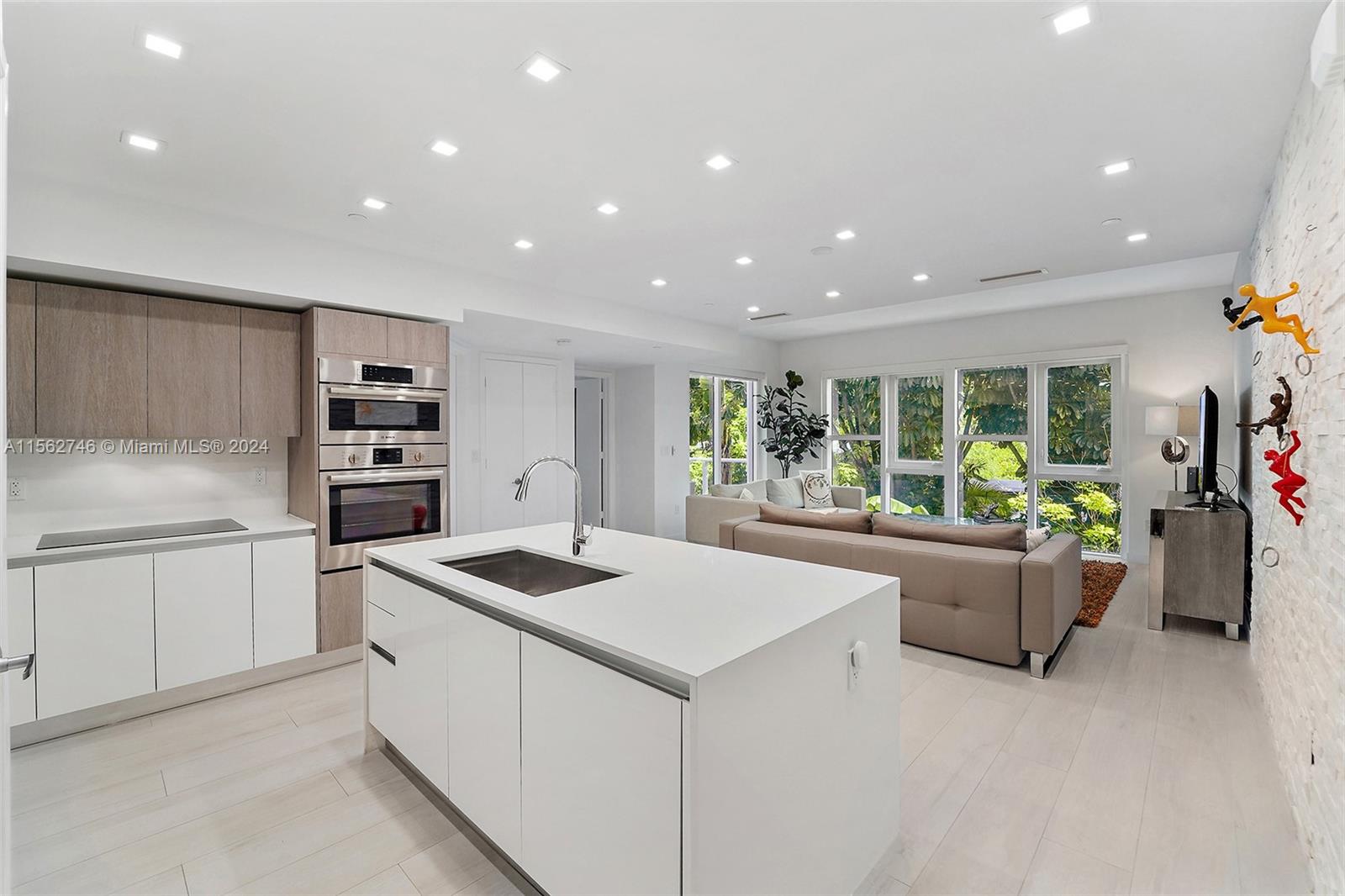 455 NE 39 308, Miami, Florida 33137, 1 Bedroom Bedrooms, ,1 BathroomBathrooms,Residential,For Sale,455 NE 39 308,A11562746