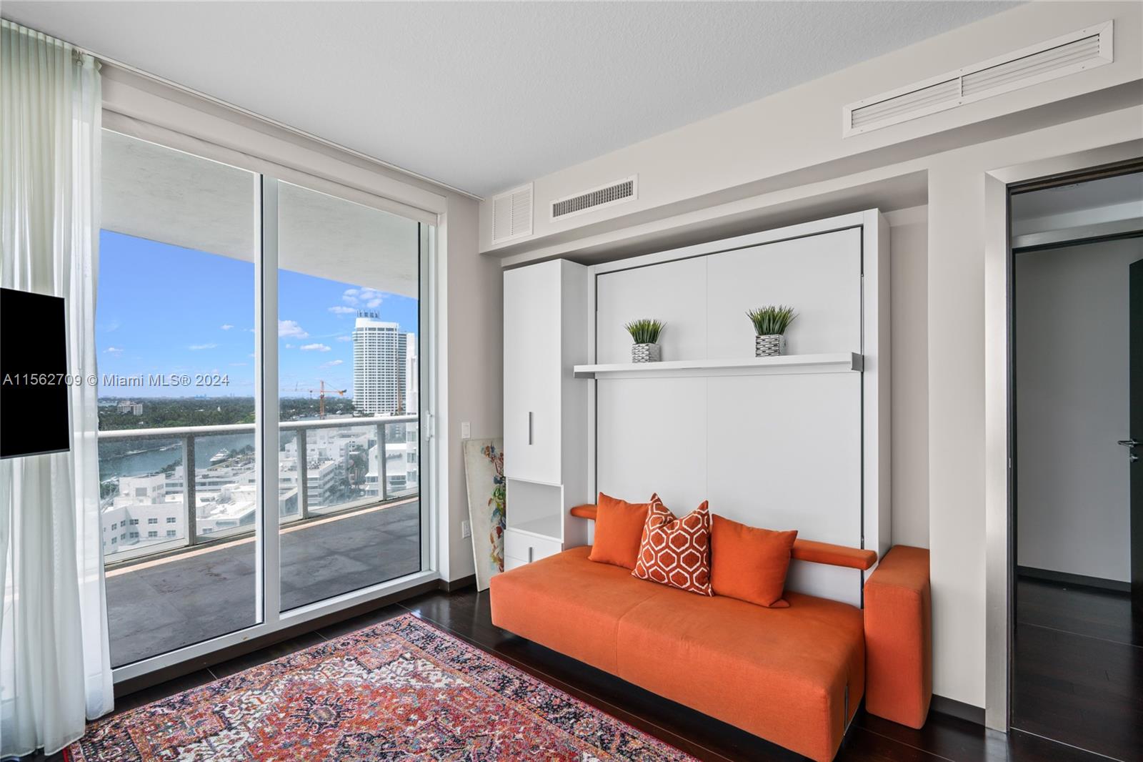 3801 Collins Ave 1601, Miami Beach, Florida 33140, 3 Bedrooms Bedrooms, ,3 BathroomsBathrooms,Residentiallease,For Rent,3801 Collins Ave 1601,A11562709