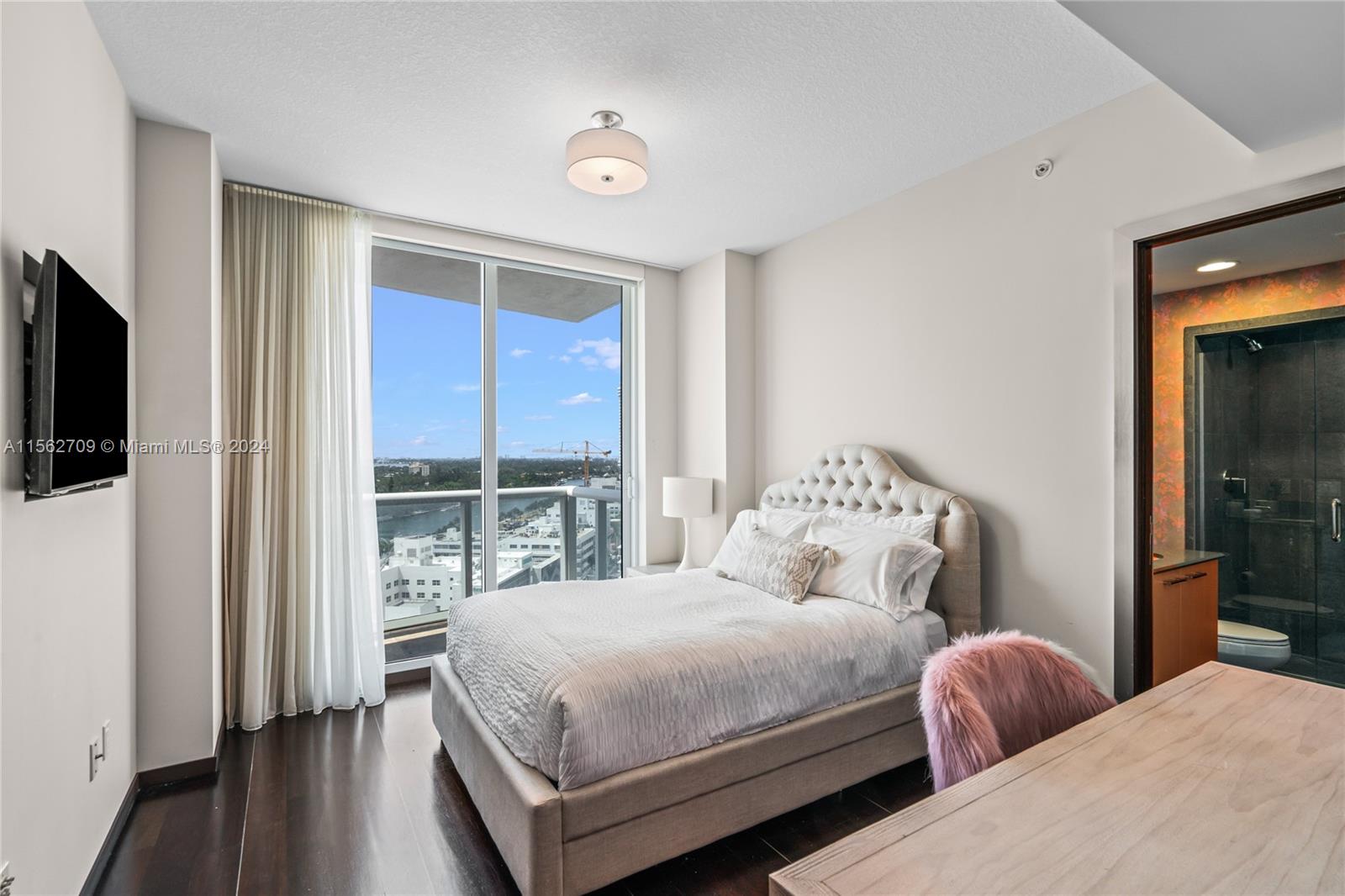 3801 Collins Ave 1601, Miami Beach, Florida 33140, 3 Bedrooms Bedrooms, ,3 BathroomsBathrooms,Residentiallease,For Rent,3801 Collins Ave 1601,A11562709