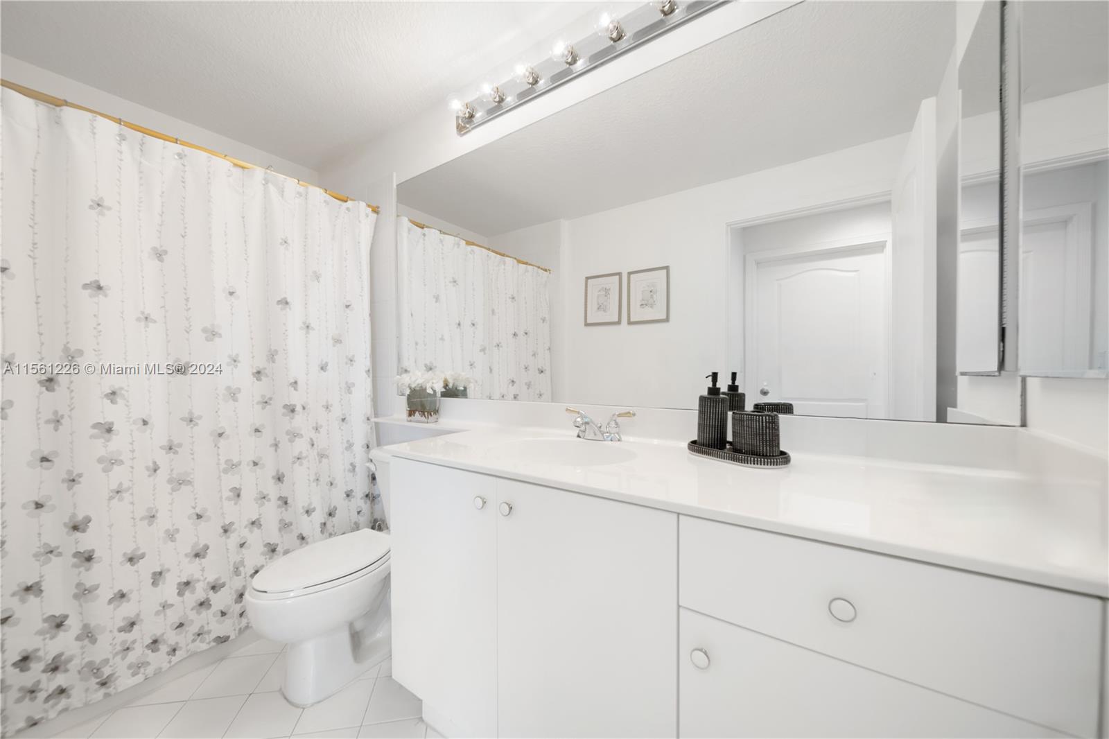 10710 NW 66th St 410, Doral, Florida 33178, 3 Bedrooms Bedrooms, ,2 BathroomsBathrooms,Residential,For Sale,10710 NW 66th St 410,A11561226