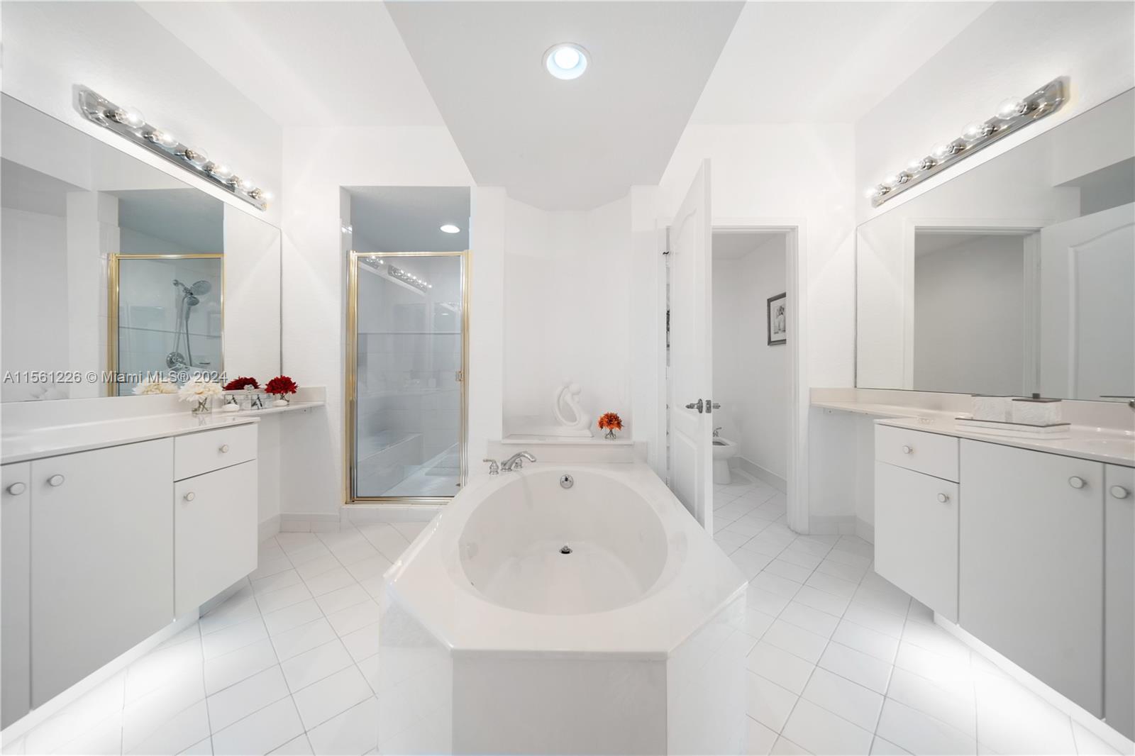 10710 NW 66th St 410, Doral, Florida 33178, 3 Bedrooms Bedrooms, ,2 BathroomsBathrooms,Residential,For Sale,10710 NW 66th St 410,A11561226