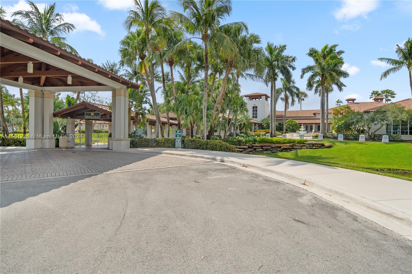 10710 NW 66th St 410, Doral, Florida 33178, 3 Bedrooms Bedrooms, ,2 BathroomsBathrooms,Residential,For Sale,10710 NW 66th St 410,A11561226