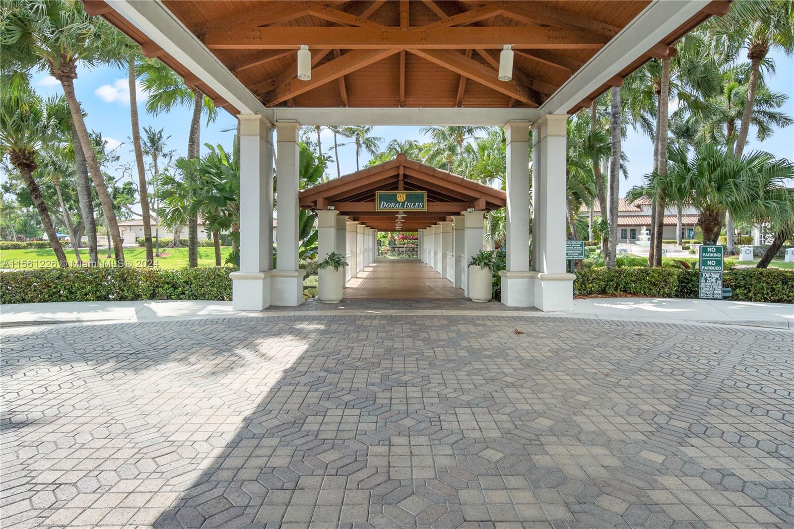 10710 NW 66th St 410, Doral, Florida 33178, 3 Bedrooms Bedrooms, ,2 BathroomsBathrooms,Residential,For Sale,10710 NW 66th St 410,A11561226