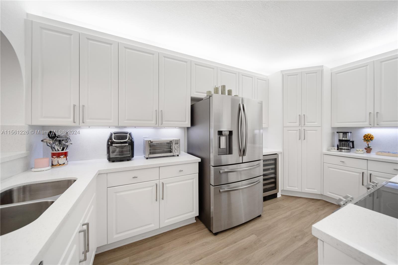 10710 NW 66th St 410, Doral, Florida 33178, 3 Bedrooms Bedrooms, ,2 BathroomsBathrooms,Residential,For Sale,10710 NW 66th St 410,A11561226