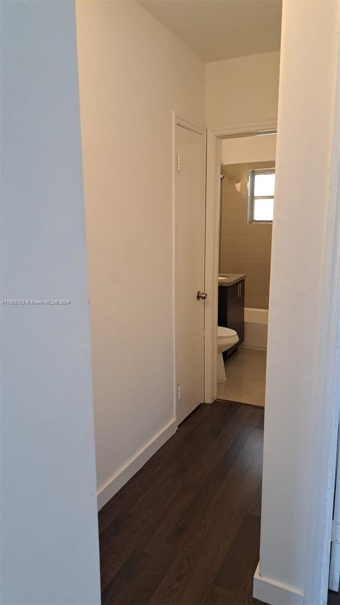 428 NE 82nd St 4E, Miami, Florida 33138, 2 Bedrooms Bedrooms, ,1 BathroomBathrooms,Residentiallease,For Rent,428 NE 82nd St 4E,A11562763