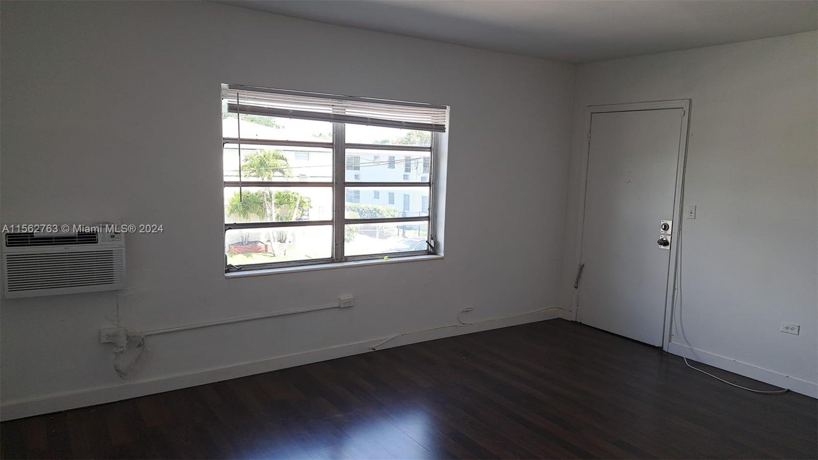 428 NE 82nd St 4E, Miami, Florida 33138, 2 Bedrooms Bedrooms, ,1 BathroomBathrooms,Residentiallease,For Rent,428 NE 82nd St 4E,A11562763