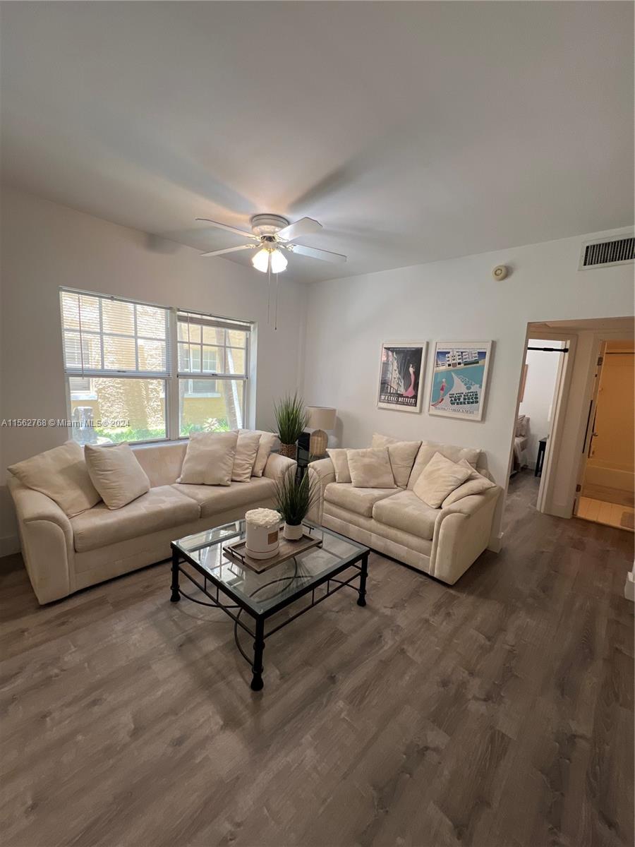 1255 Pennsylvania Ave 105, Miami Beach, Florida 33139, 1 Bedroom Bedrooms, ,1 BathroomBathrooms,Residentiallease,For Rent,1255 Pennsylvania Ave 105,A11562768
