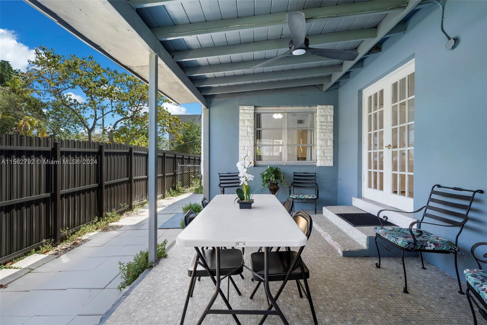 19 NE 3rd St, Dania Beach, Florida 33004, 3 Bedrooms Bedrooms, ,2 BathroomsBathrooms,Residential,For Sale,19 NE 3rd St,A11562792