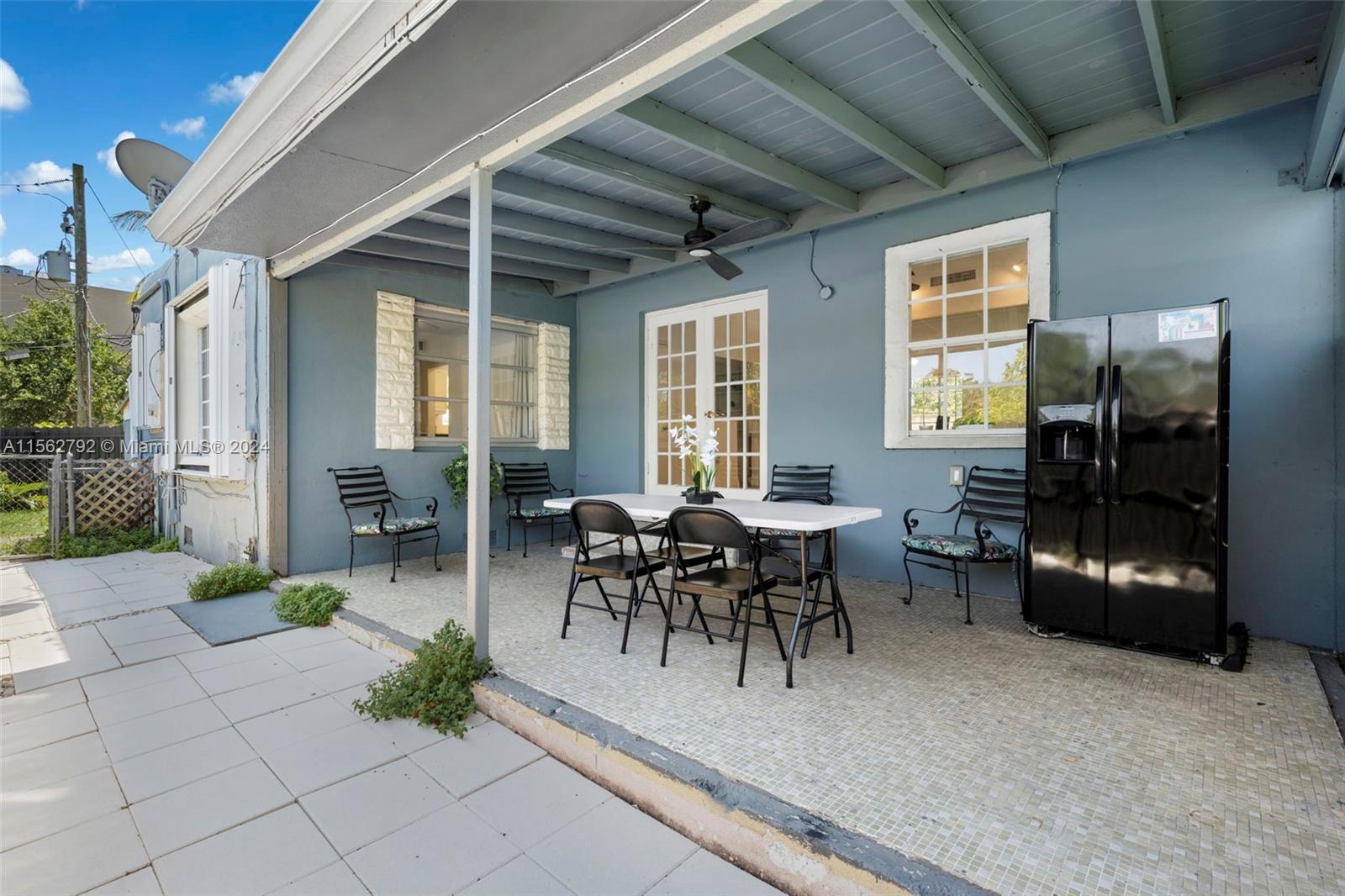 19 NE 3rd St, Dania Beach, Florida 33004, 3 Bedrooms Bedrooms, ,2 BathroomsBathrooms,Residential,For Sale,19 NE 3rd St,A11562792