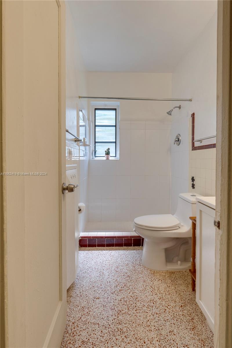 816 Lorca St, Coral Gables, Florida 33134, 2 Bedrooms Bedrooms, ,2 BathroomsBathrooms,Residentiallease,For Rent,816 Lorca St,A11562419