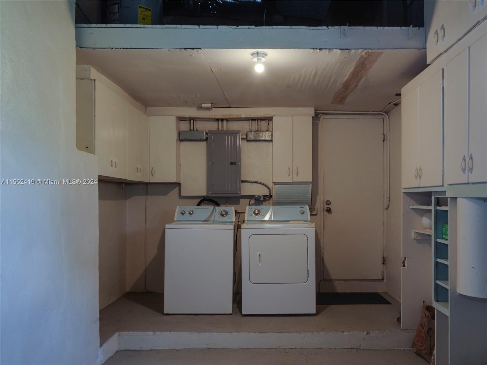 816 Lorca St, Coral Gables, Florida 33134, 2 Bedrooms Bedrooms, ,2 BathroomsBathrooms,Residentiallease,For Rent,816 Lorca St,A11562419