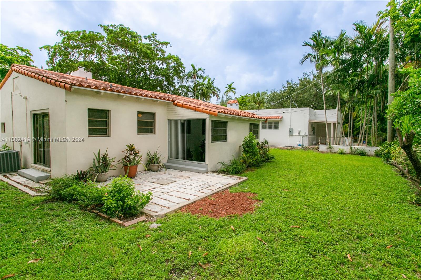 816 Lorca St, Coral Gables, Florida 33134, 2 Bedrooms Bedrooms, ,2 BathroomsBathrooms,Residentiallease,For Rent,816 Lorca St,A11562419