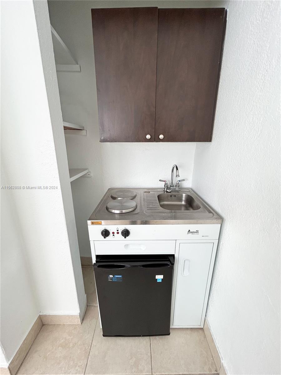 1255 SW 6th St 1, Miami, Florida 33135, ,1 BathroomBathrooms,Residentiallease,For Rent,1255 SW 6th St 1,A11562808