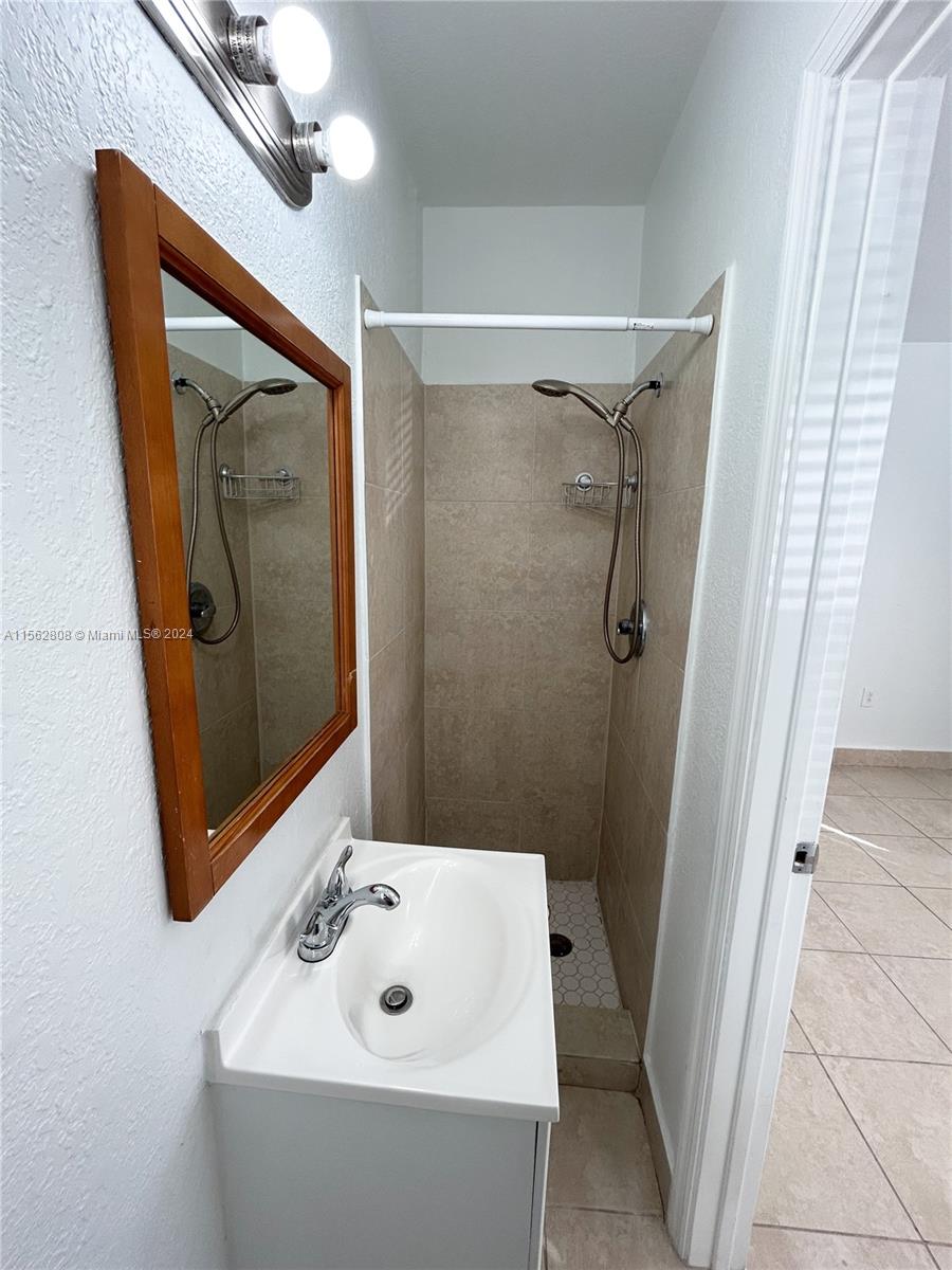 1255 SW 6th St 1, Miami, Florida 33135, ,1 BathroomBathrooms,Residentiallease,For Rent,1255 SW 6th St 1,A11562808