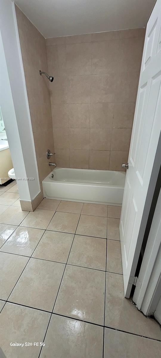 18320 NW 68th Ave K, Hialeah, Florida 33015, 2 Bedrooms Bedrooms, ,1 BathroomBathrooms,Residential,For Sale,18320 NW 68th Ave K,A11562817