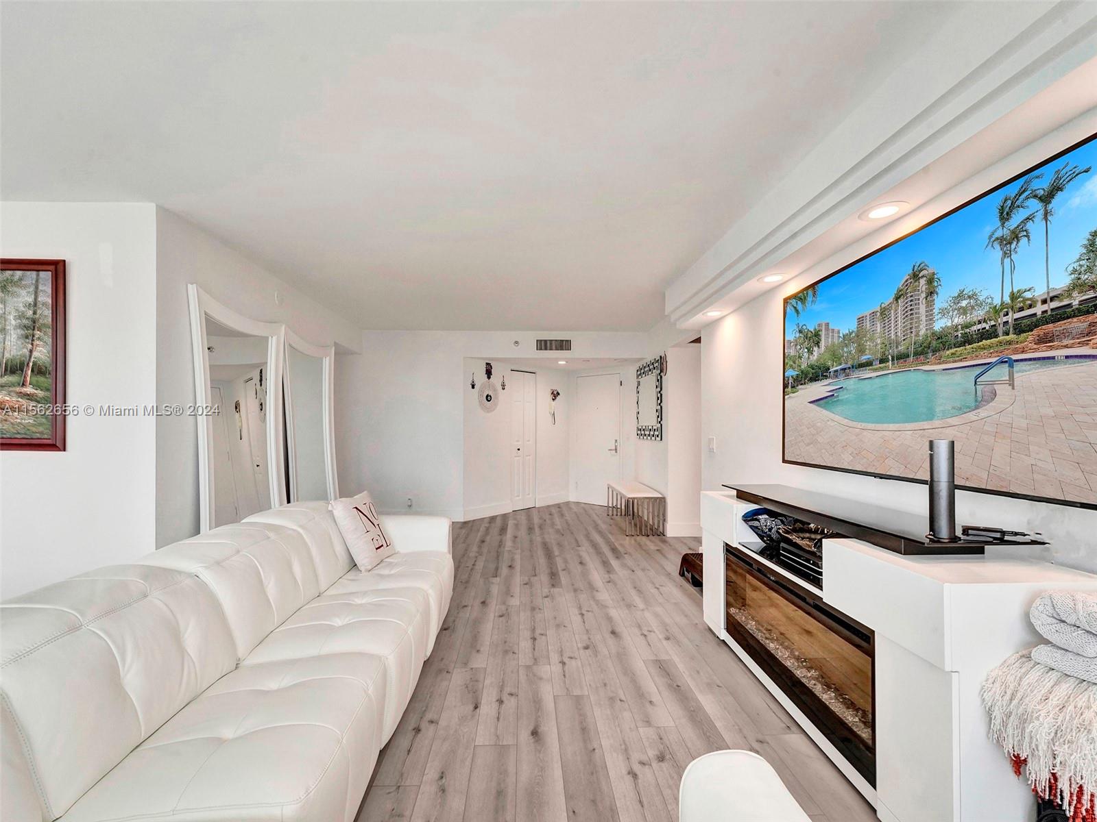 3500 Mystic Pointe Dr 1508, Aventura, Florida 33180, 3 Bedrooms Bedrooms, ,3 BathroomsBathrooms,Residentiallease,For Rent,3500 Mystic Pointe Dr 1508,A11562656