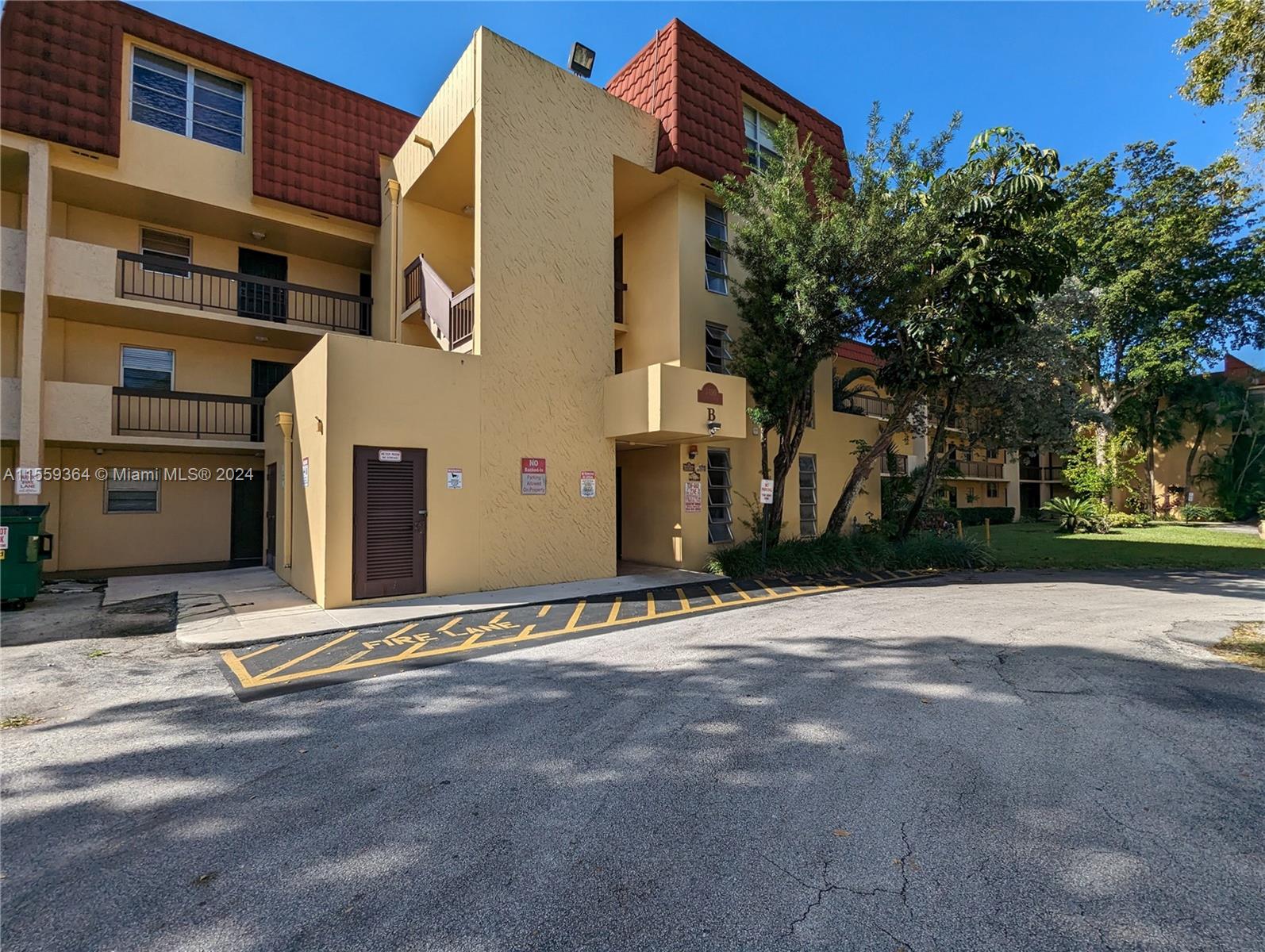 3490 Foxcroft Rd B310, Miramar, Florida 33025, 2 Bedrooms Bedrooms, ,2 BathroomsBathrooms,Residential,For Sale,3490 Foxcroft Rd B310,A11559364