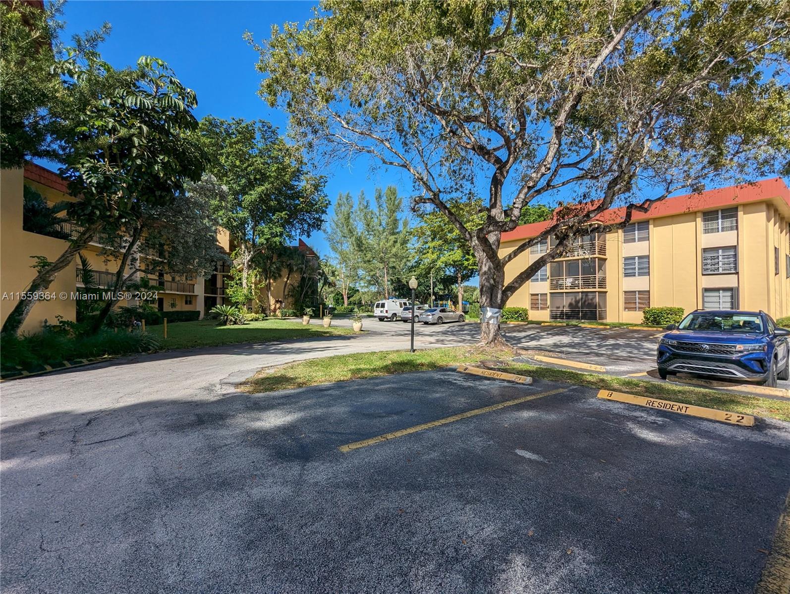 3490 Foxcroft Rd B310, Miramar, Florida 33025, 2 Bedrooms Bedrooms, ,2 BathroomsBathrooms,Residential,For Sale,3490 Foxcroft Rd B310,A11559364