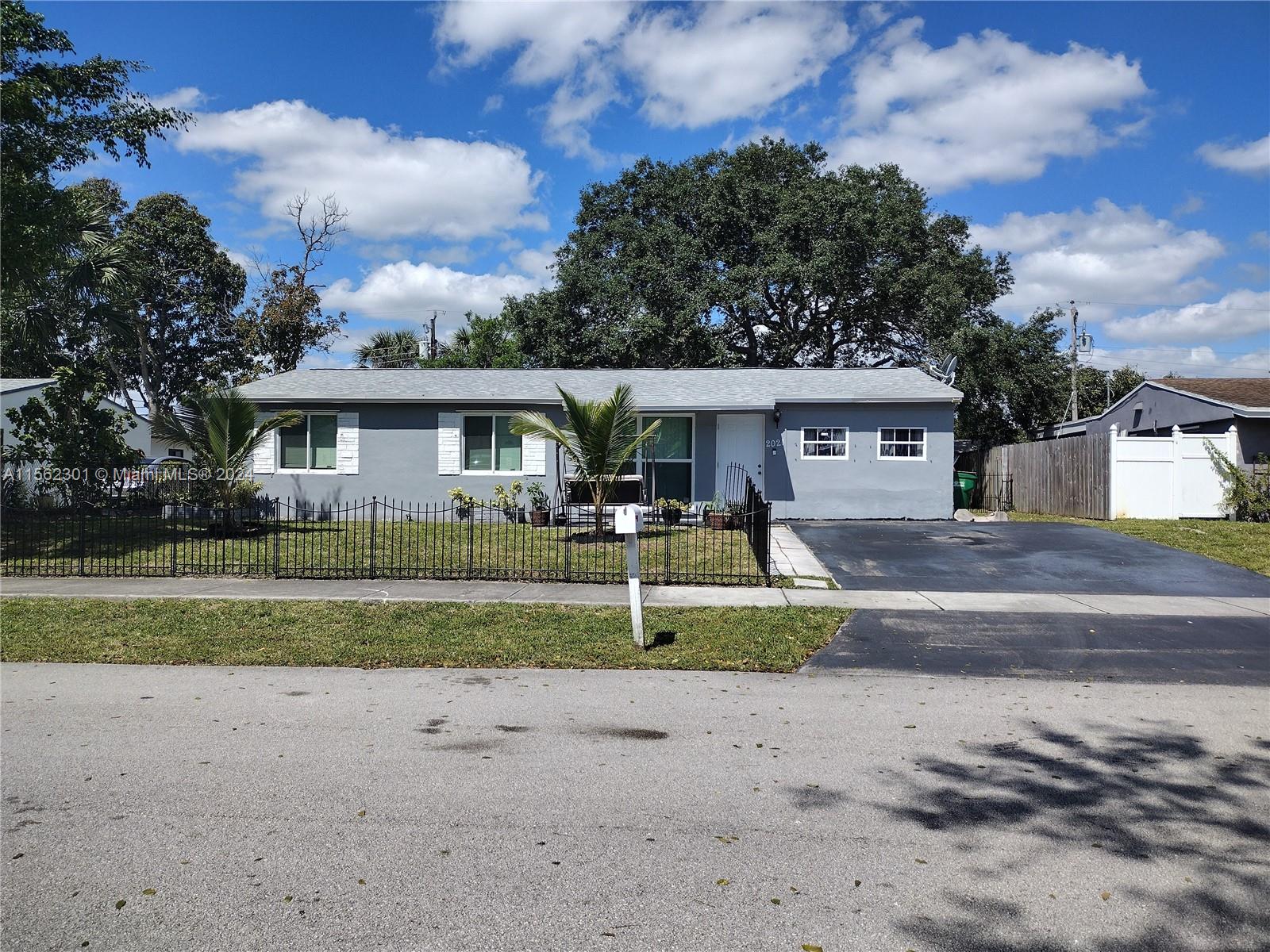 2021 SW 47th Ave  For Sale A11562301, FL