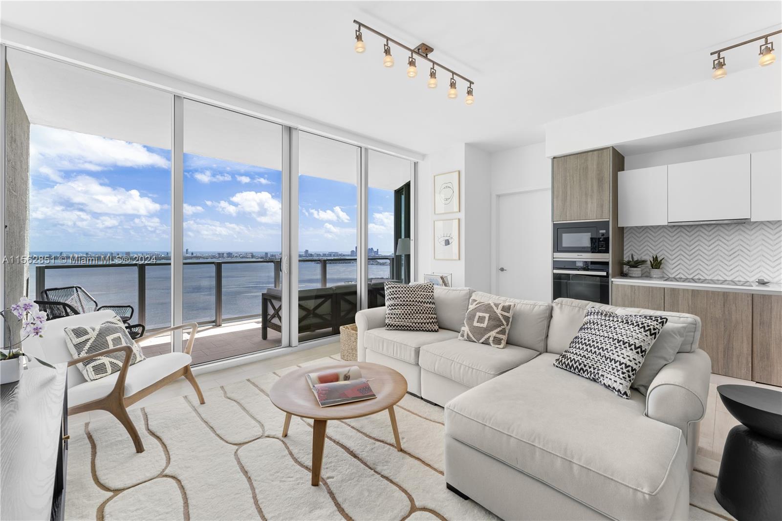 2900 NE 7th Ave 3604, Miami, Florida 33137, 2 Bedrooms Bedrooms, ,2 BathroomsBathrooms,Residentiallease,For Rent,2900 NE 7th Ave 3604,A11562851