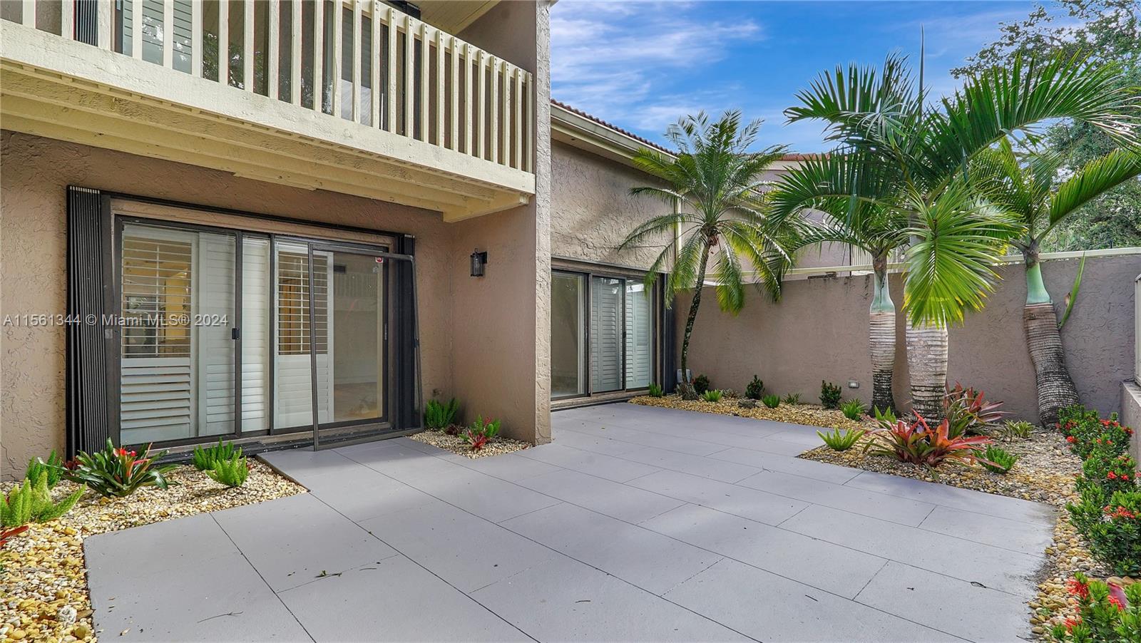 205 Dunwoody Ln 17-85, Hollywood, Florida 33021, 3 Bedrooms Bedrooms, ,2 BathroomsBathrooms,Residentiallease,For Rent,205 Dunwoody Ln 17-85,A11561344